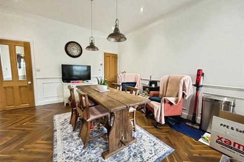 306 Idle Road, Bradford, BD2 2AL
