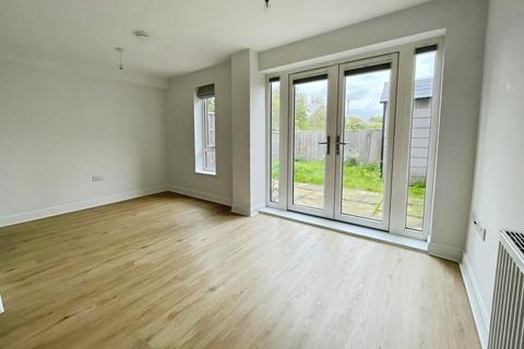 94 High Street, Cam, Dursley, GL11 5LH