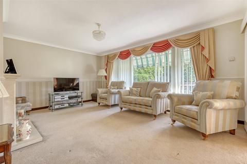 undefined, Southchurch Boulevard, Thorpe Bay Borders, Essex, SS2