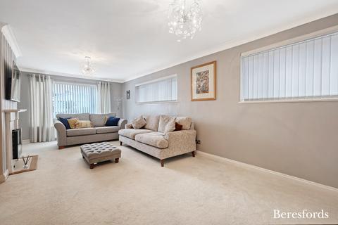 3 bedroom bungalow for sale, Parkwood Avenue, Wivenhoe, CO7