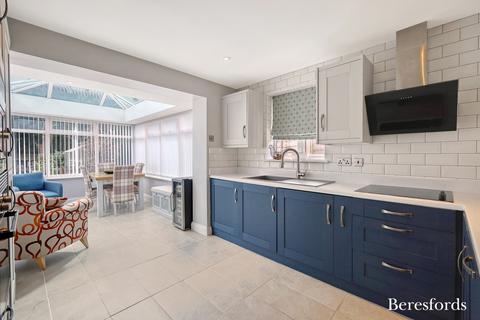 3 bedroom bungalow for sale, Parkwood Avenue, Wivenhoe, CO7