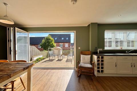 25 Charlton Way, Kingstown, Carlisle, CA6 4EU