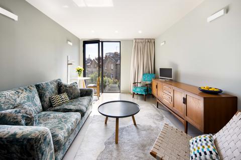 1 bedroom flat for sale, Richmond Road, London Fields, London, E8