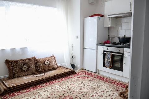 2 bedroom flat for sale, Oval Road South, Dagenham RM10