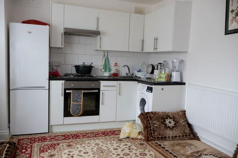 2 bedroom flat for sale, Oval Road South, Dagenham RM10