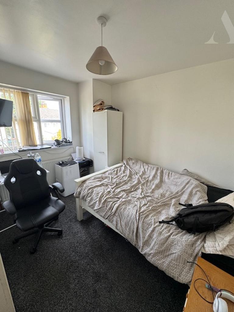 32 Ward Close Bedroom 1