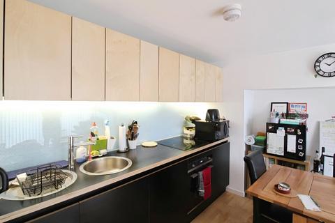 1 bedroom flat to rent, Saxton, The Avenue, Leeds, West Yorkshire, LS9
