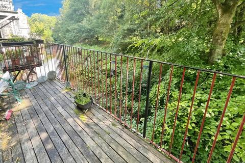 9 Vale Terrace, Hebden Bridge, HX7 5EW
