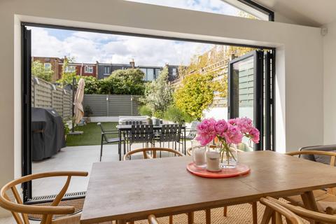 undefined, Delaford Street, Hammersmith and Fulham, Fulham, London, SW6