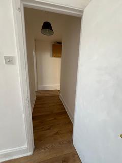 3 bedroom terraced house to rent, Barking , IG11