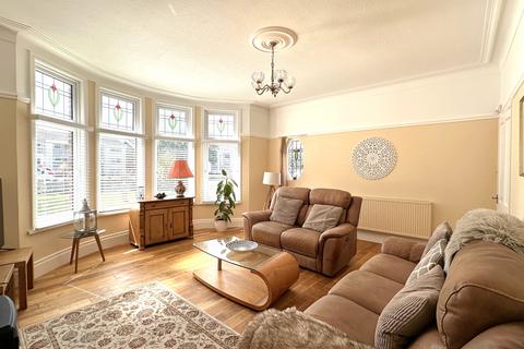 4 bedroom detached house for sale, Gloddaeth Avenue, Llandudno LL30