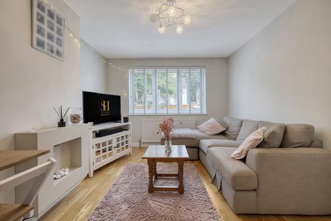 undefined, Hawthorn Avenue, Brentwood, CM13