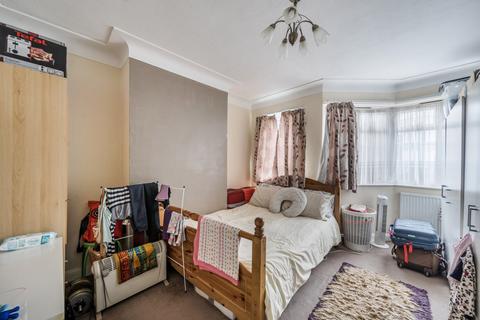 3 bedroom apartment for sale, Church Lane, London NW9