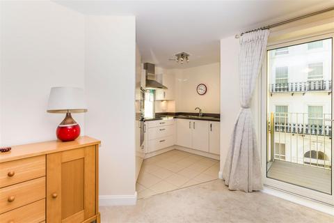 1 bedroom apartment for sale, Savoy South Parade, Southsea, Hampshire, PO4 0BW