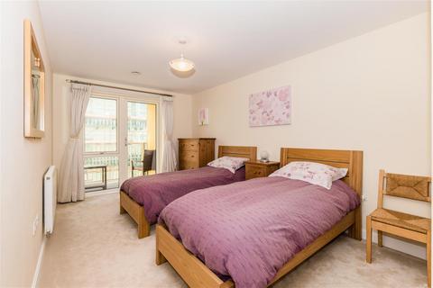1 bedroom apartment for sale, Savoy South Parade, Southsea, Hampshire, PO4 0BW