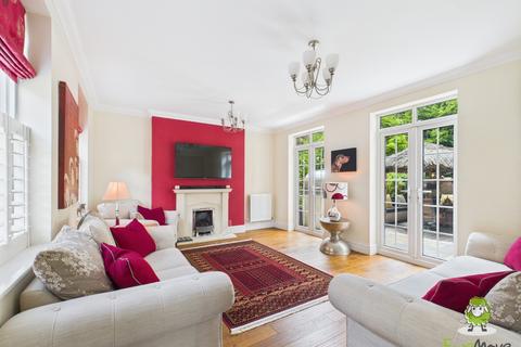 3 Fernhill Place, Sherfield On Loddon, Hook, RG27 0SJ