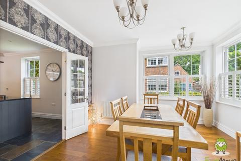 3 Fernhill Place, Sherfield On Loddon, Hook, RG27 0SJ