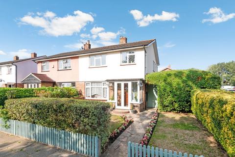 6 Nimbus Road, Epsom, KT19 9BJ