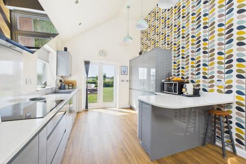 2 bedroom detached bungalow for sale, Catfoot Lane, Lambley, Nottingham