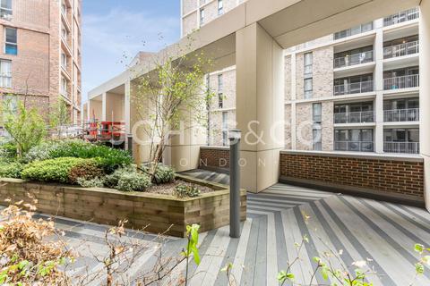 1 bedroom apartment to rent, Discovery Tower, Canning Town, London, E16