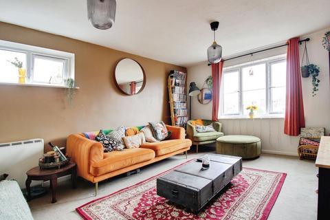 undefined, Bath Road, Swindon SN1