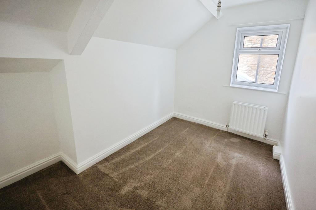 Pbox-bedroom-325354.JPG