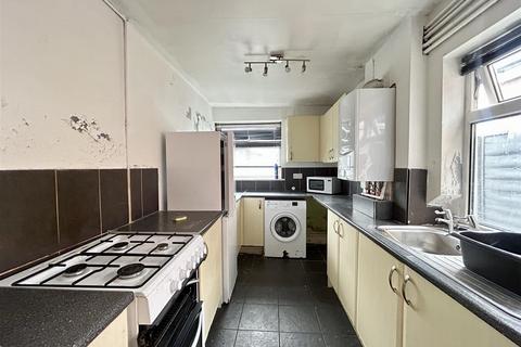 2 bedroom terraced house for sale, Grainger Street, Dudley