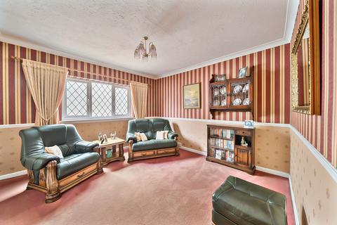 undefined, Willow Avenue, Denham, Uxbridge