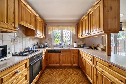 undefined, Willow Avenue, Denham, Uxbridge