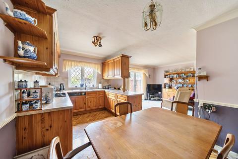 13 Willow Avenue, Denham, Uxbridge, UB9 4AG