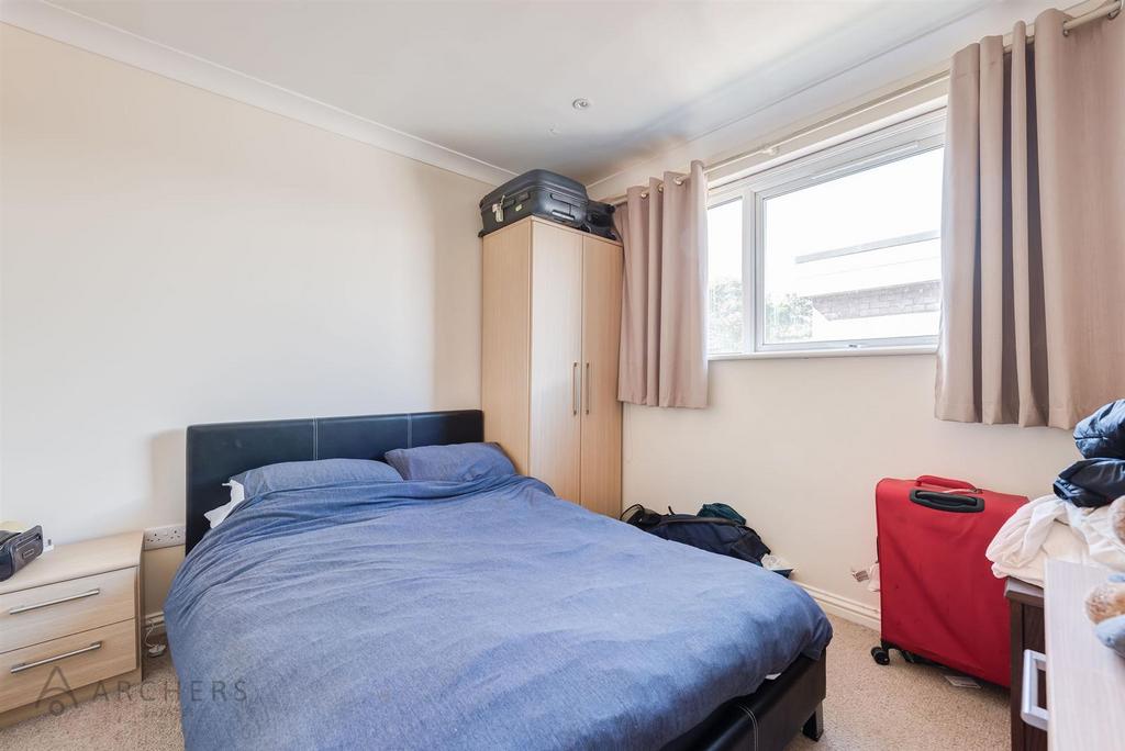 Flat5,16 Moorbank Road(Interior)-12.jpg