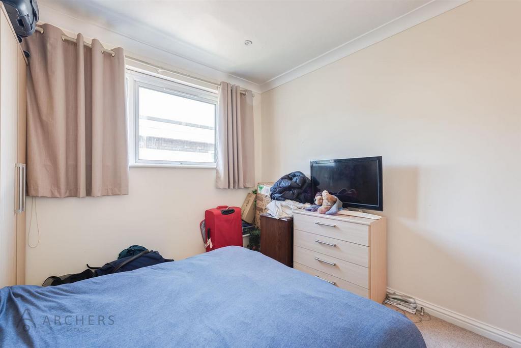 Flat5,16 Moorbank Road(Interior)-13.jpg