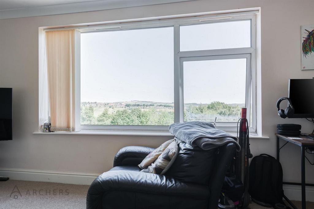 Flat5,16 Moorbank Road(Interior)-5.jpg