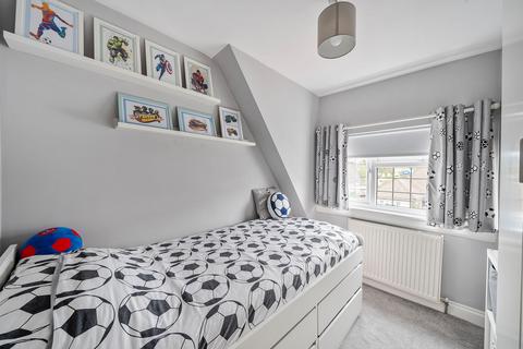 20 Darcy Close, Coulsdon, CR5 1QT