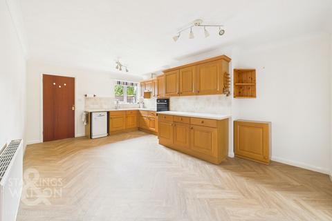 2 bedroom detached bungalow for sale, Louies Lane, Roydon, Diss