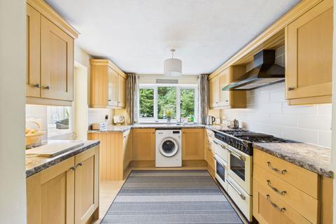 12 Whitstone Road, Paignton, TQ4 6EY