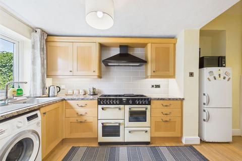 12 Whitstone Road, Paignton, TQ4 6EY