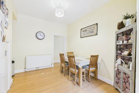 12 Whitstone Road, Paignton, TQ4 6EY