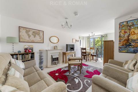 2 bedroom retirement property for sale, Oatlands Avenue, Weybridge KT13