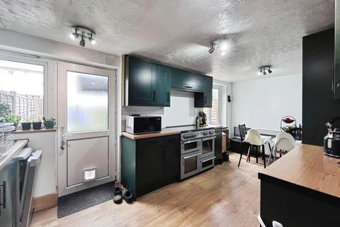 undefined, Pinehurst Avenue, Farnborough, Hampshire