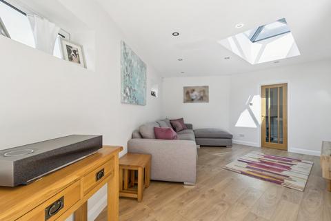 24 Kings Close, Chalfont St Giles, HP8 4HW