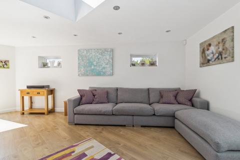 24 Kings Close, Chalfont St Giles, HP8 4HW