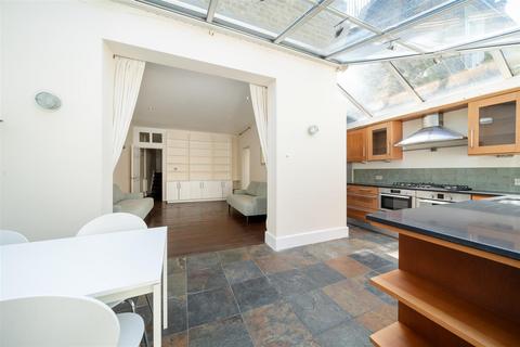 undefined, Addison Gardens, London W14