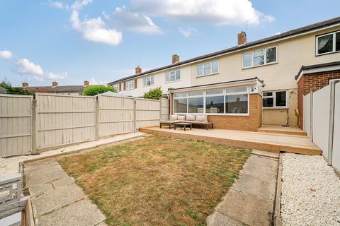 64 Collins Meadow, Harlow, CM19 4EN