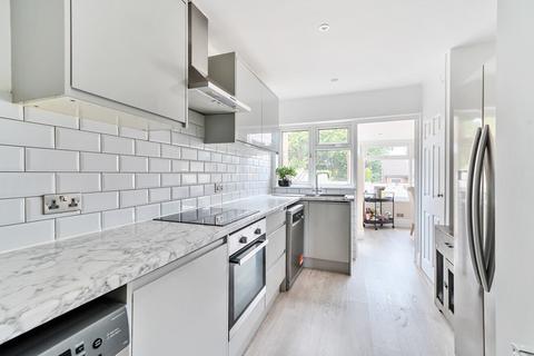64 Collins Meadow, Harlow, CM19 4EN
