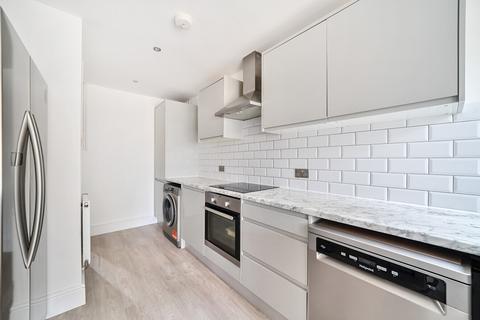 64 Collins Meadow, Harlow, CM19 4EN
