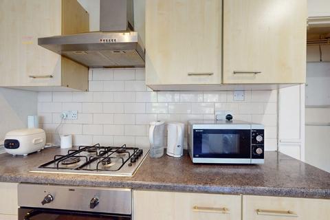 4 bedroom apartment to rent, Jurston Court, Gerridge Street, LONDON SE1