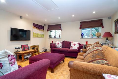 5 bedroom detached house for sale, Rockways, Barnet EN5