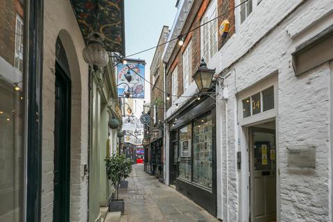 undefined, Brewers Lane, Richmond, TW9