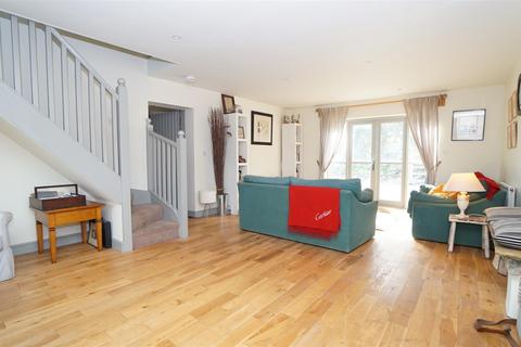 4 bedroom farm house for sale, Westfield Lane, Idle, Bradford